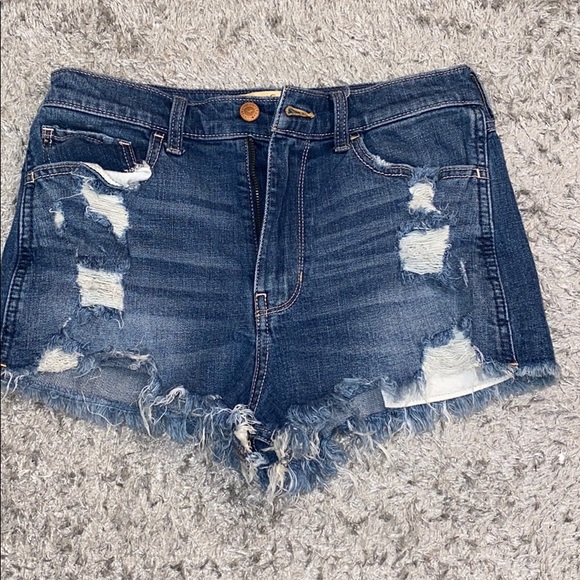 Hollister High Waisted Shorts - Picture 2 of 2